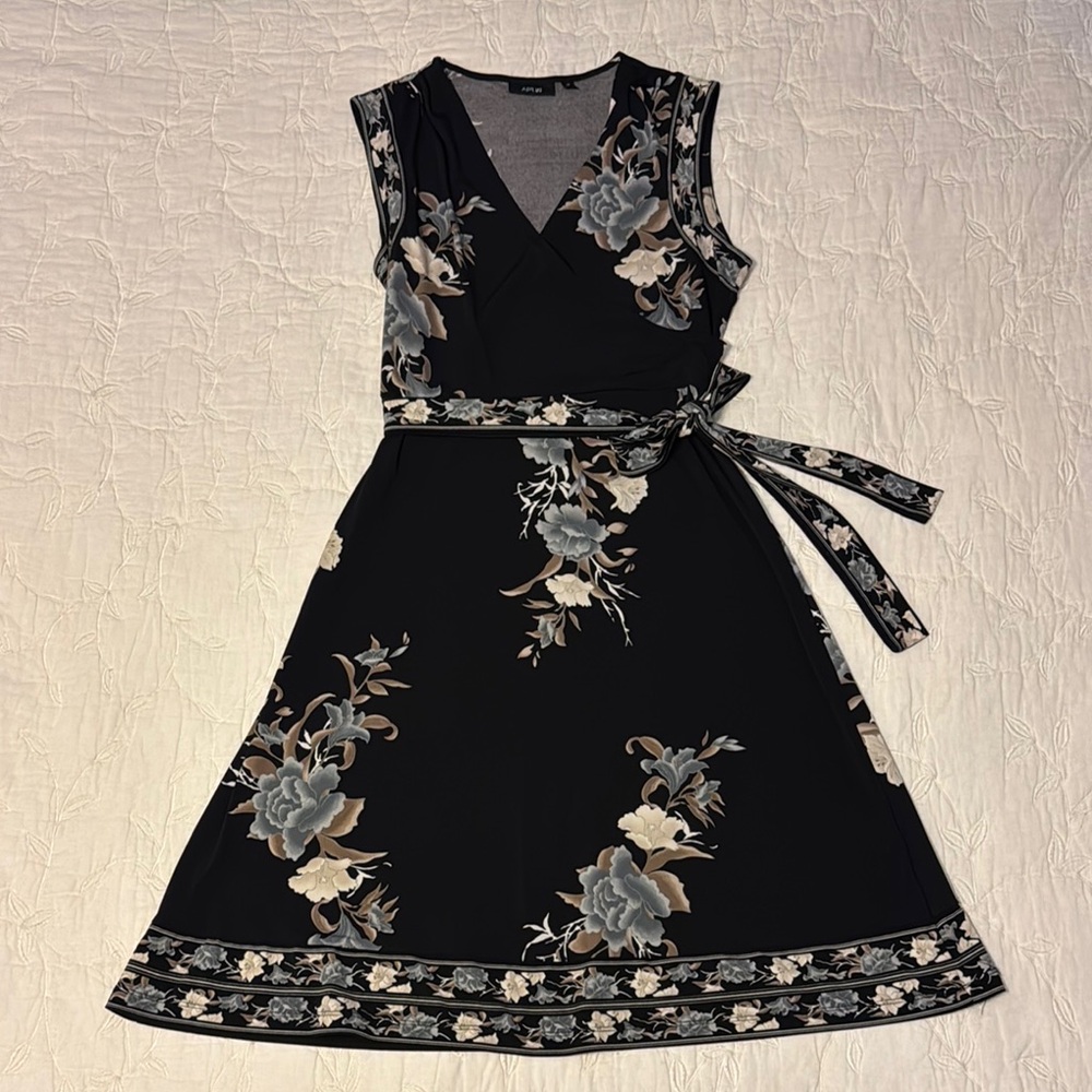 Apt. 9 Black and White V-Neck A-Line Midi Dress